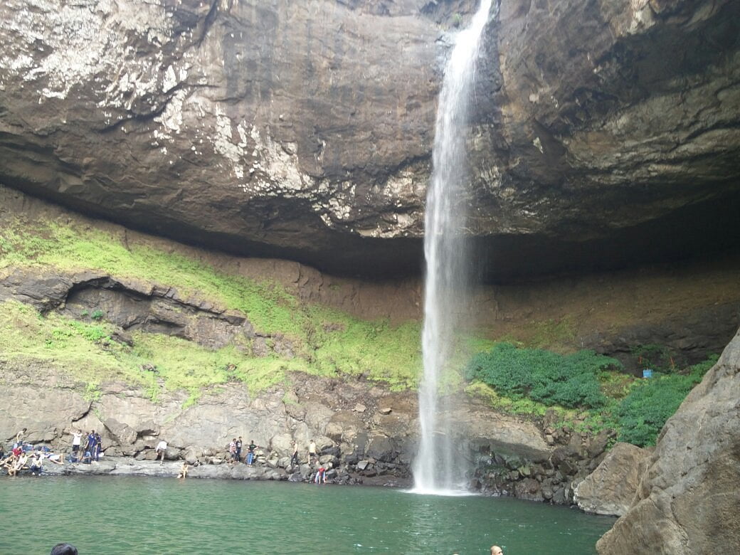 devkund waterfall trek information in marathi